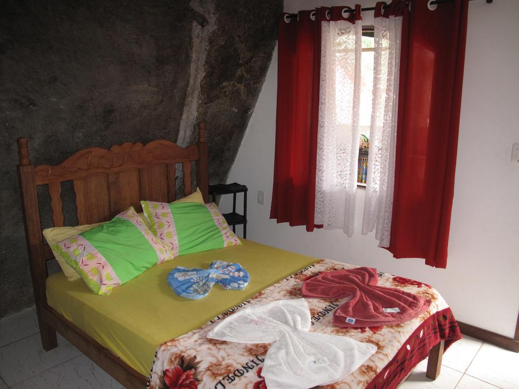 Suites Cantinho Da Pedra Abraão Rom bilde